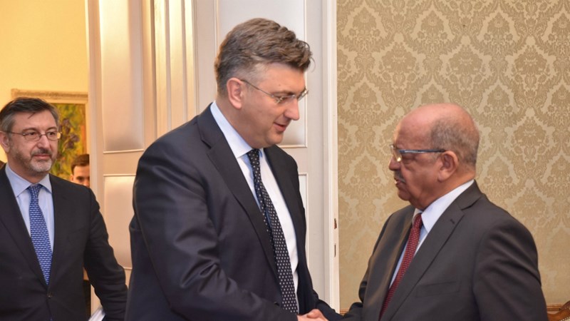 Predsjednik Vlade Plenković s alžirskim ministrom vanjskih poslova Messahelom